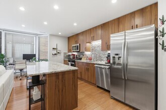 222 S Racine Ave in Chicago, IL - Building Photo - Building Photo