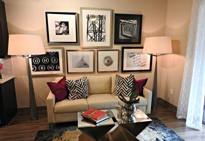 10402 Town and Country Way Photo