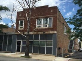 5520 W Montrose Ave in Chicago, IL - Building Photo
