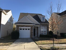 9040 Holland Park Ln in Charlotte, NC - Building Photo