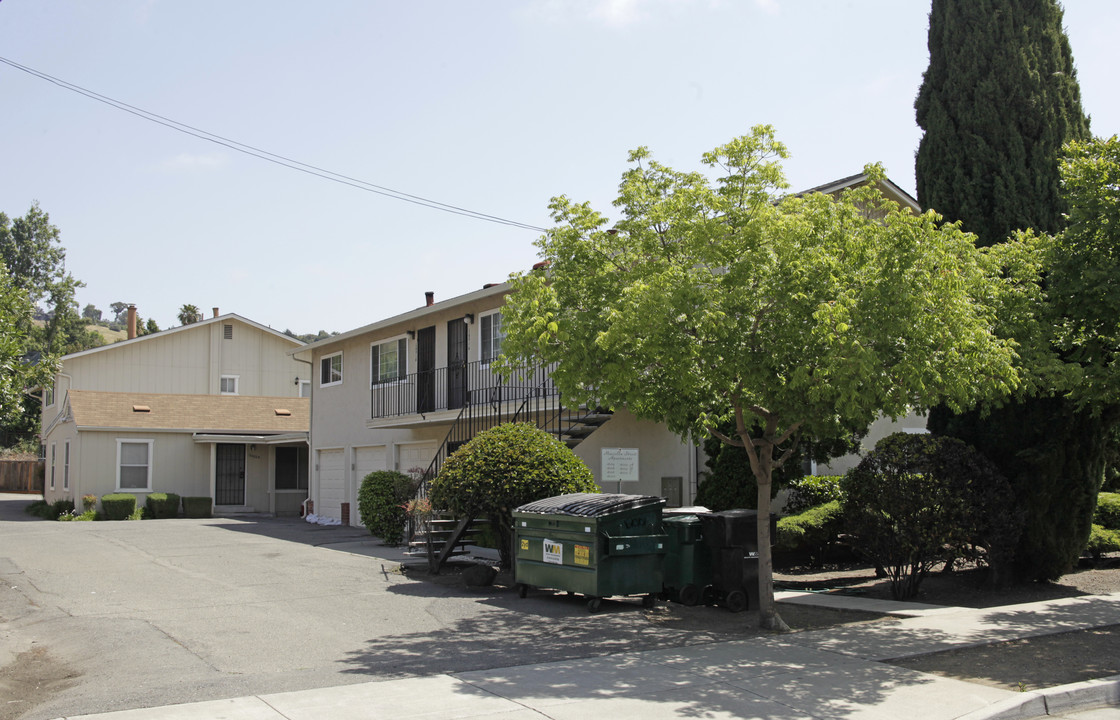 Marcella Street Apartment in San Leandro, CA - Foto de edificio