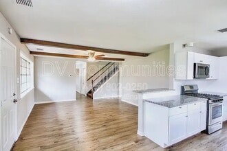 10946 Gulf Valley in Houston, TX - Building Photo - Building Photo