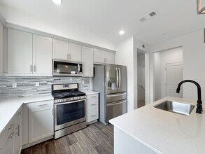 1250 Paseo Sea Grass in San Diego, CA - Building Photo - Building Photo