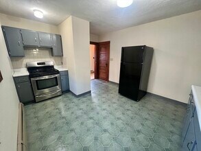 28 Cornell St, Unit 1 in Arlington, MA - Building Photo - Building Photo