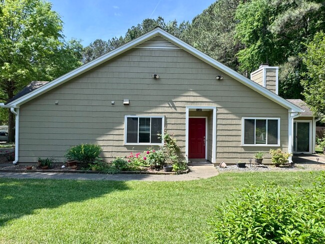 4112 Pin Oak Dr in Durham, NC - Building Photo - Building Photo