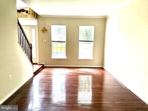 46819 Gunflint Way in Sterling, VA - Building Photo - Building Photo