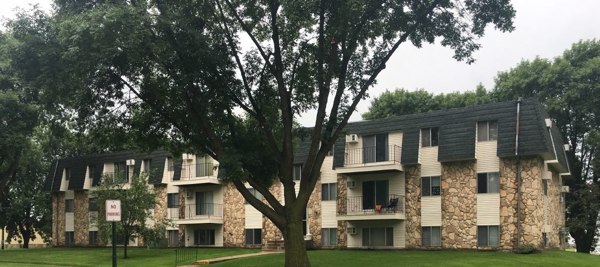 Countryside Court in Benson, MN - Building Photo