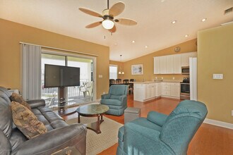 181 St Lucie Ln in Cocoa Beach, FL - Building Photo - Building Photo