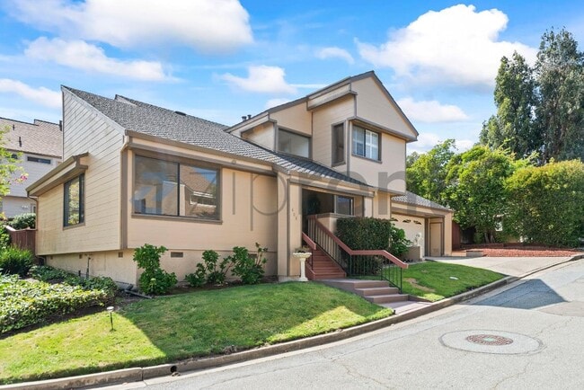 408 Green Hills Dr in Millbrae, CA - Building Photo - Building Photo
