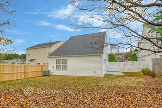 5431 Roan Mountain Pl in Raleigh, NC - Foto de edificio - Building Photo