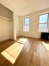 75 Baxter St in New York, NY - Building Photo - Building Photo