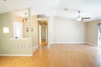 12111 Goldenstar Ln in Clermont, FL - Building Photo - Building Photo