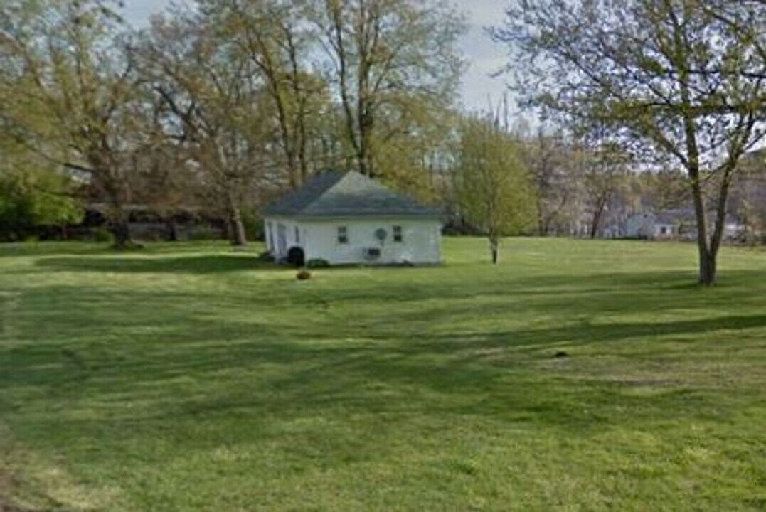50 Waterworks Rd in Newark, OH - Building Photo