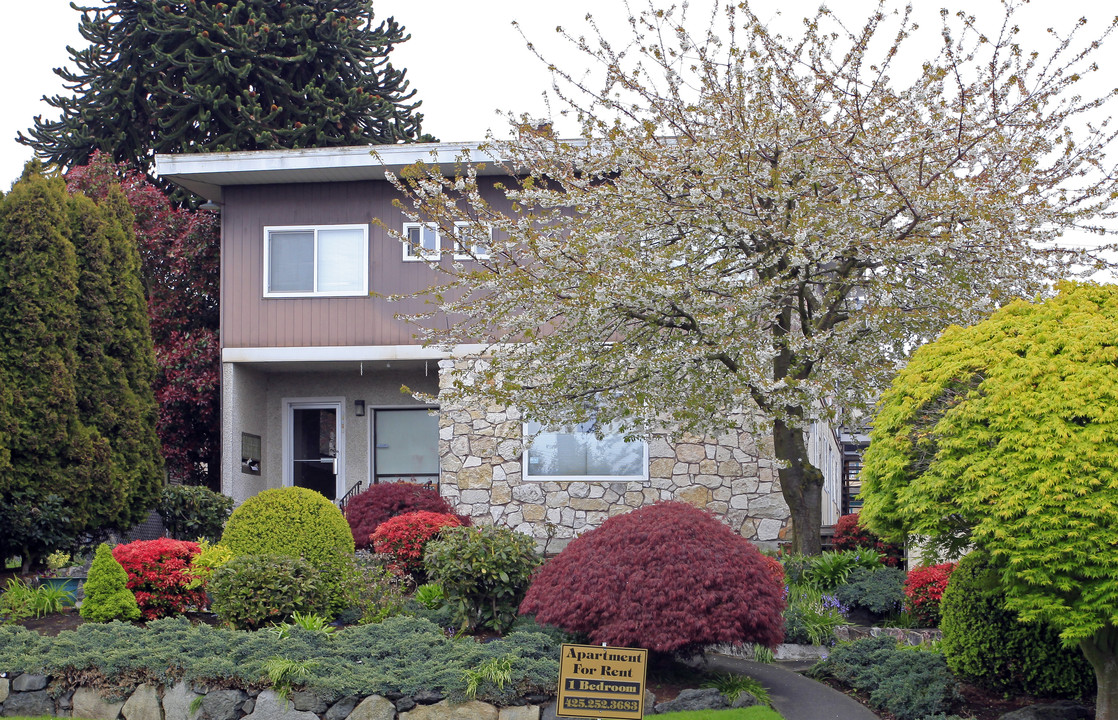 View Terrace Apartments in Everett, WA - Foto de edificio