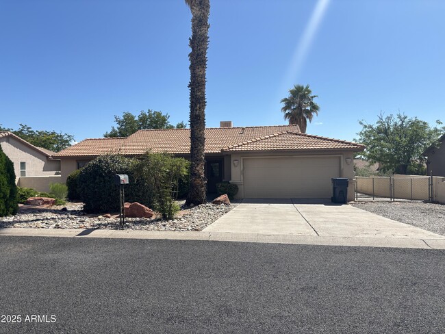 property at 1421 Laree Ave