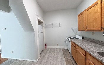 4224 South Washington Street, Unit 1W in Marion, IN - Foto de edificio - Building Photo