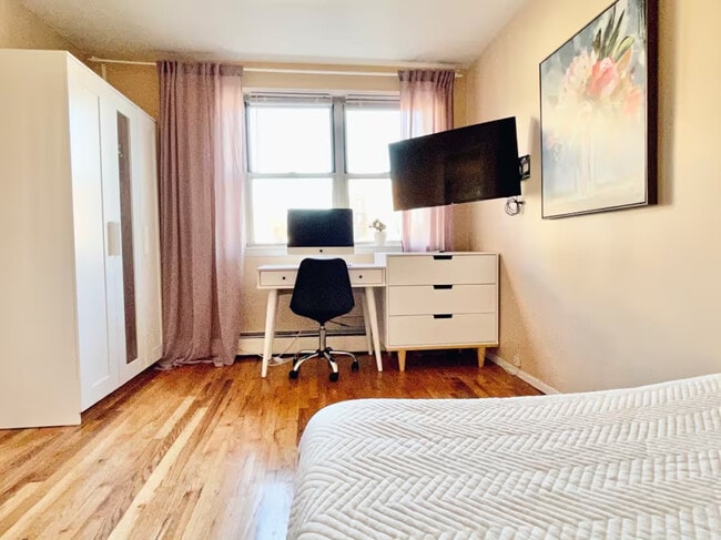property at 1392 W 6th St