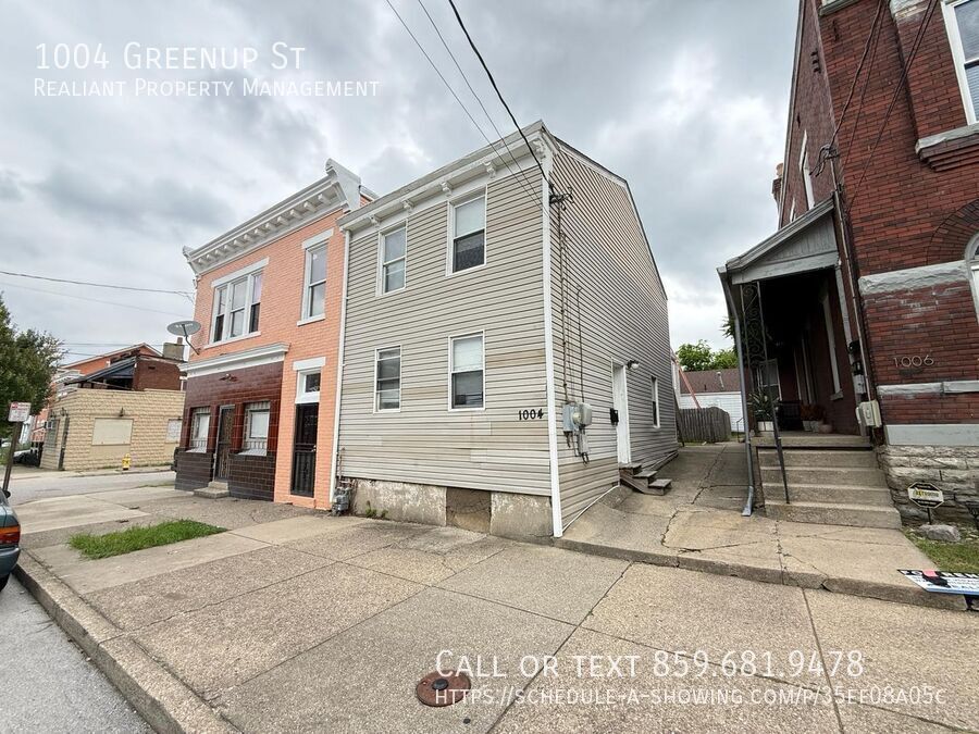 1004 Greenup St in Covington, KY - Building Photo