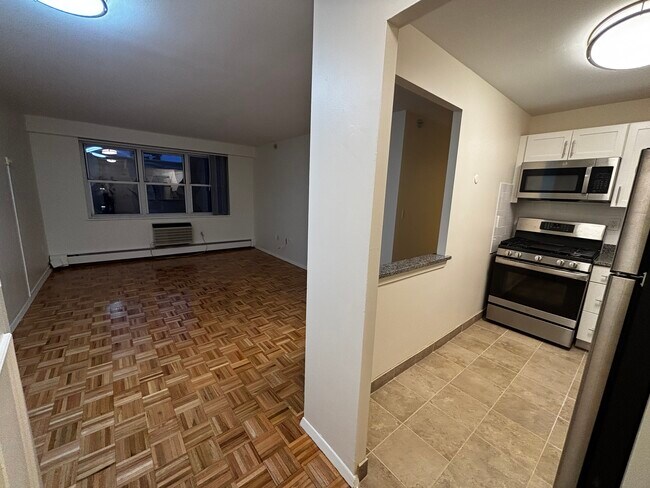 109 Babcock St, Unit 222-1D in Brookline, MA - Building Photo - Building Photo