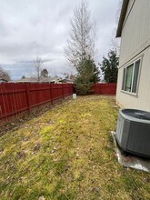 340 N Maple St in Sisters, OR - Building Photo - Building Photo