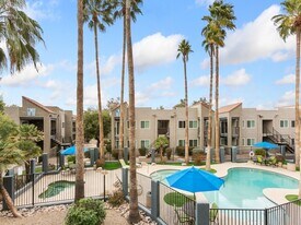 Rio Seco Apartments in Tucson, AZ - Building Photo