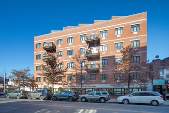 379-389 Kings Hwy in Brooklyn, NY - Foto de edificio - Building Photo