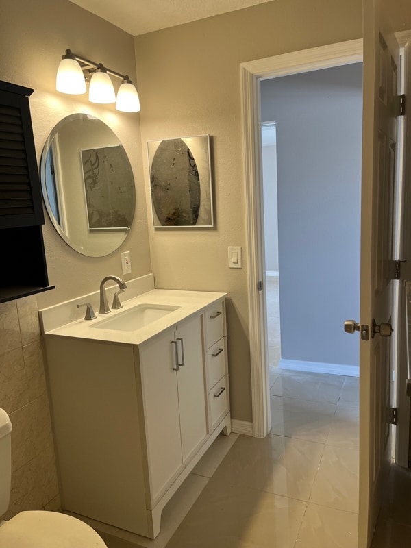 property at 815 13th Ave NW