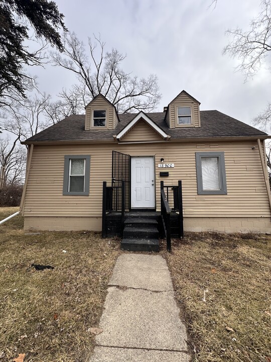 18900 Pierson St in Detroit, MI - Building Photo
