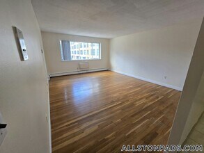 90 Gardner St in Boston, MA - Building Photo - Building Photo