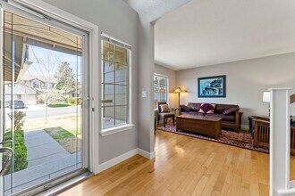 6168 Greenbrook Dr in Reno, NV - Building Photo - Building Photo