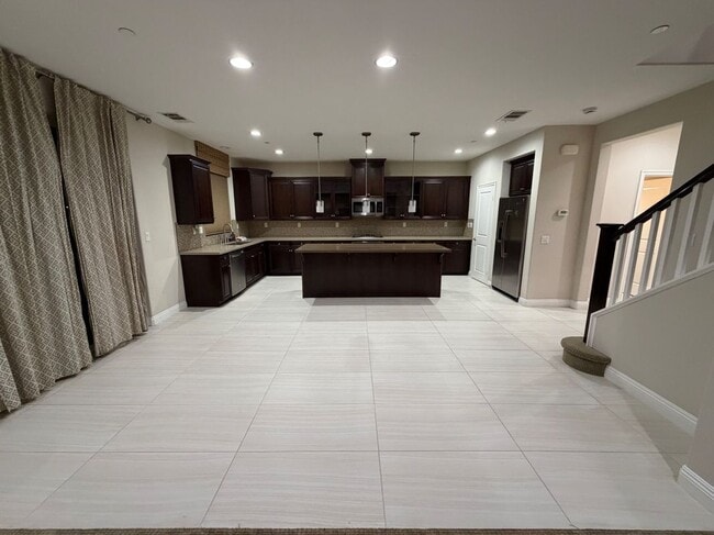 7163 Copper Sky in Corona, CA - Building Photo - Building Photo