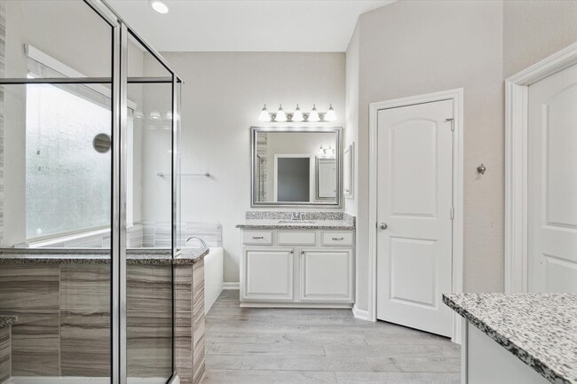 1535 Giles Dr in Richmond, TX - Building Photo - Building Photo