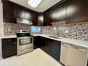 2717 Arizona Ave in Santa Monica, CA - Building Photo - Building Photo