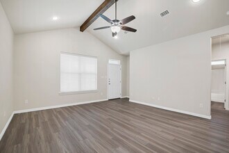 727 W Morton St in Denison, TX - Building Photo - Building Photo