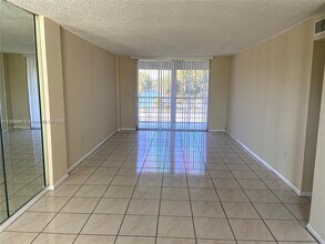 14170 SW 84th St in Miami, FL - Building Photo - Building Photo