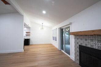 1011 Bodgers Dr in Austin, TX - Building Photo - Building Photo