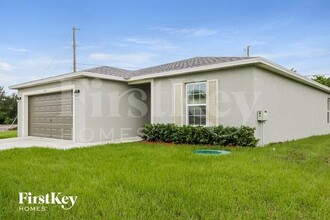 674 SW Backert Ave in Port St. Lucie, FL - Building Photo - Building Photo