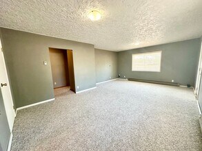 201 S Locust St in Ellensburg, WA - Building Photo - Building Photo