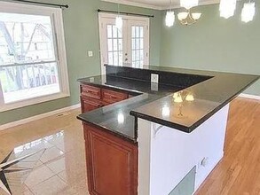 1245 Nottingham Ln in Hoffman Estates, IL - Building Photo - Building Photo