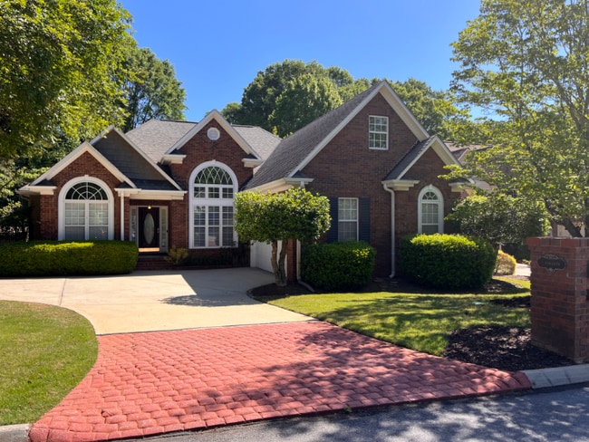 property at 1 Middlewick Ct