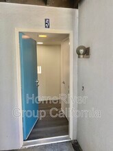 6220 Gloria Dr in Sacramento, CA - Building Photo - Building Photo