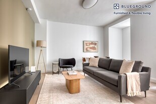 915 West End Ave in New York, NY - Building Photo