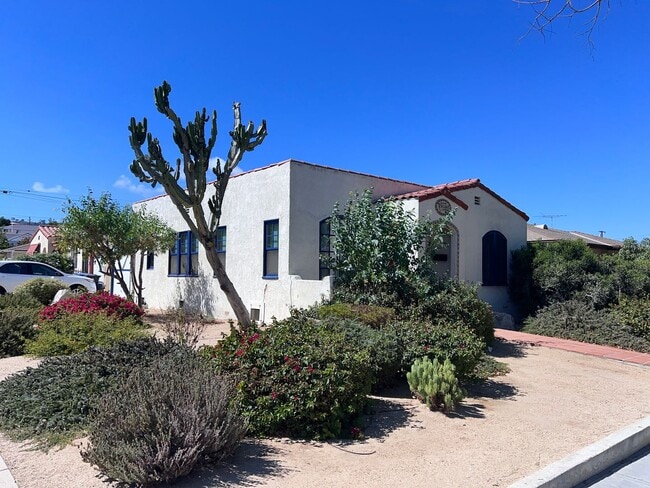 1341 S Alma St in Los Angeles, CA - Building Photo - Building Photo