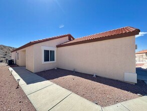 2486 Sonoma Rd in Bullhead City, AZ - Building Photo - Building Photo
