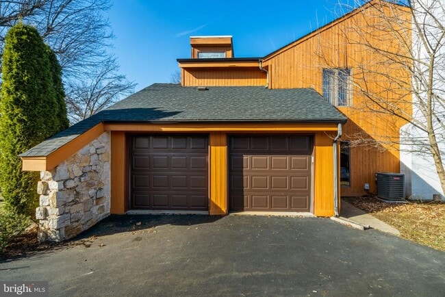 property at 509 Long Ln