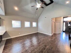 3214 SW Stonepoint Ave in Bentonville, AR - Building Photo - Building Photo