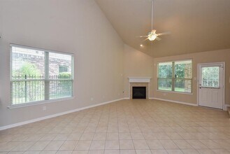 18 Wood Drake Place in Tomball, TX - Building Photo - Building Photo