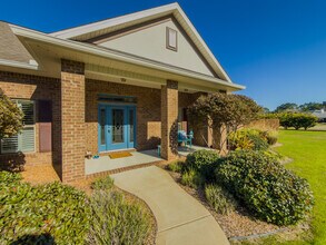 2512 Cove Rd in Navarre, FL - Building Photo - Building Photo