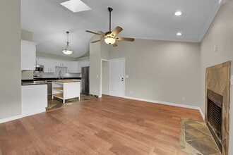 2575 S Syracuse Way in Denver, CO - Building Photo - Building Photo