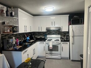 357 Faneuil St, Unit 9 in Boston, MA - Building Photo - Building Photo